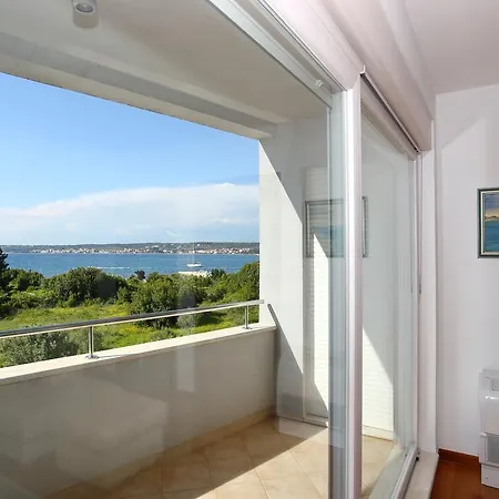 Apartment Puntamika *