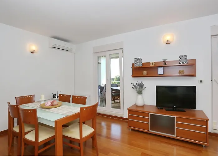 Apartment Puntamika *
